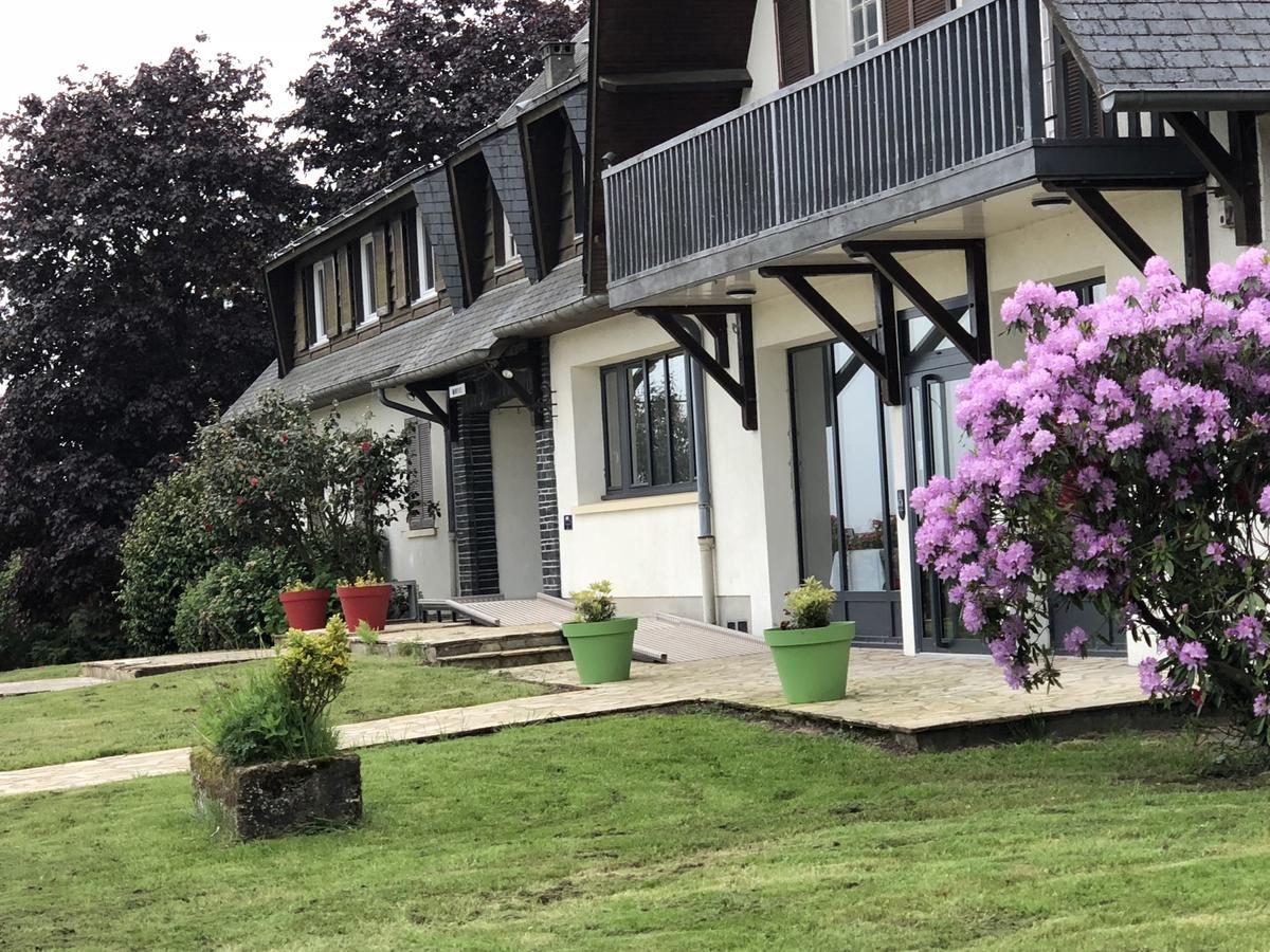 La Cle Des Champs Hotel Le Teilleul Bagian luar foto