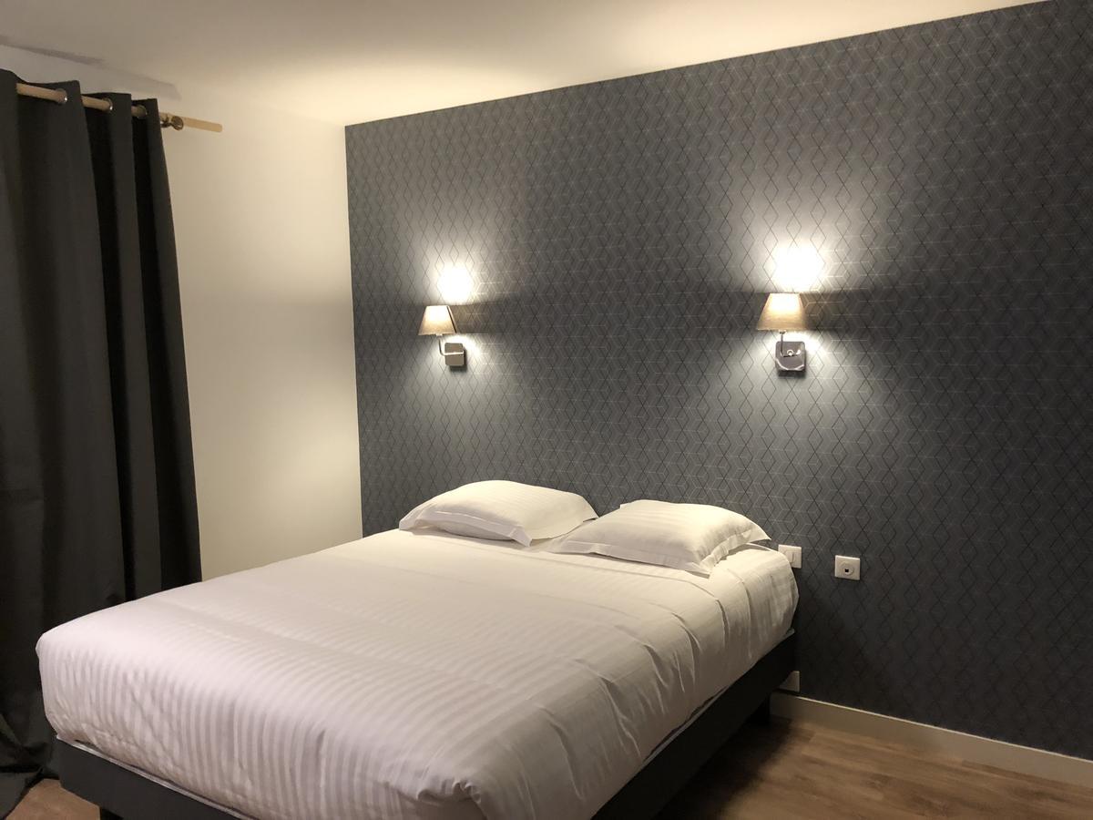 La Cle Des Champs Hotel Le Teilleul Bagian luar foto