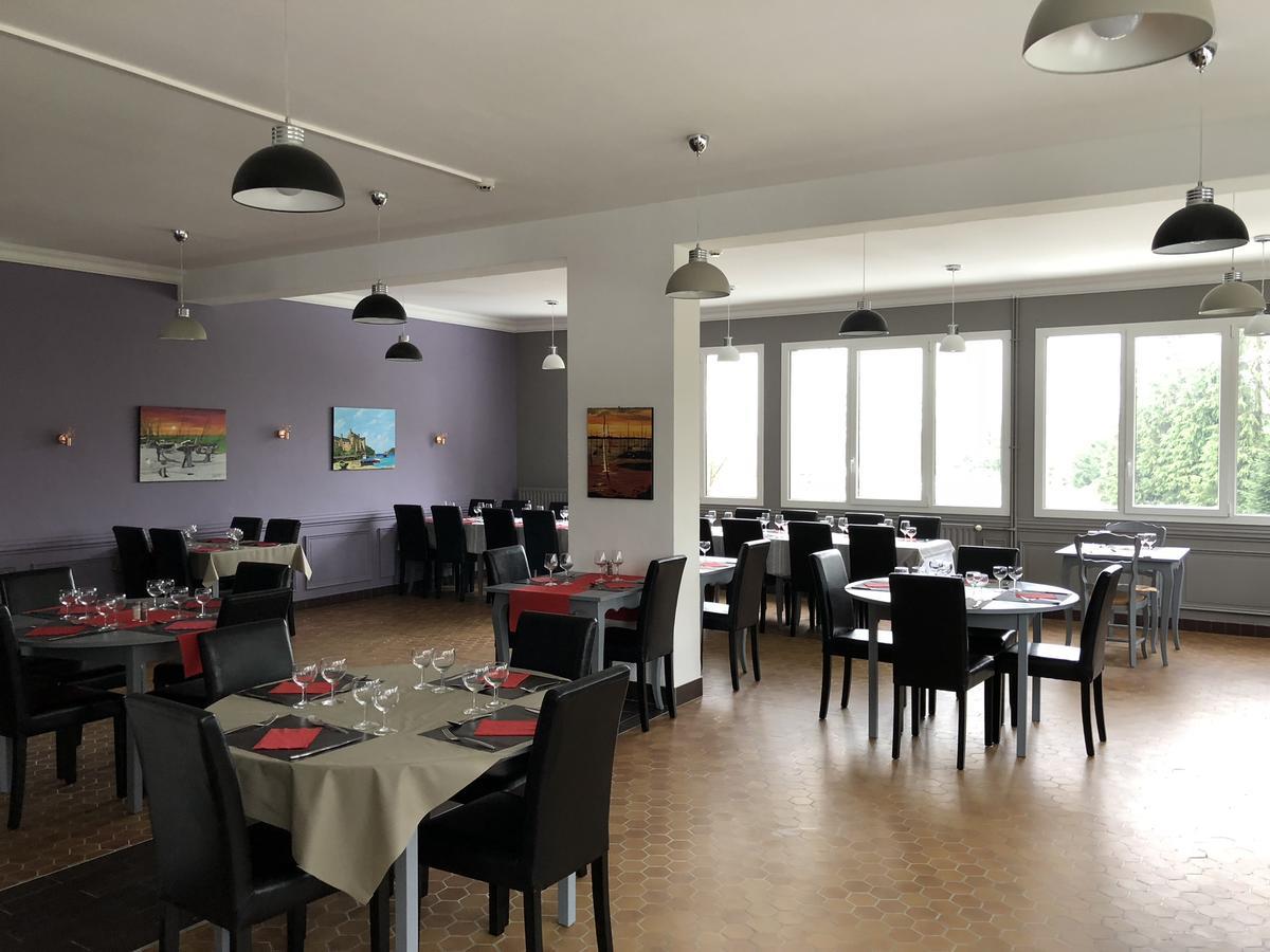 La Cle Des Champs Hotel Le Teilleul Bagian luar foto